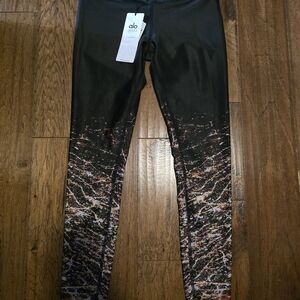 Alo Yoga Black and Multicolor Leggings